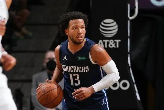 待中的亮眼 待中的亮眼