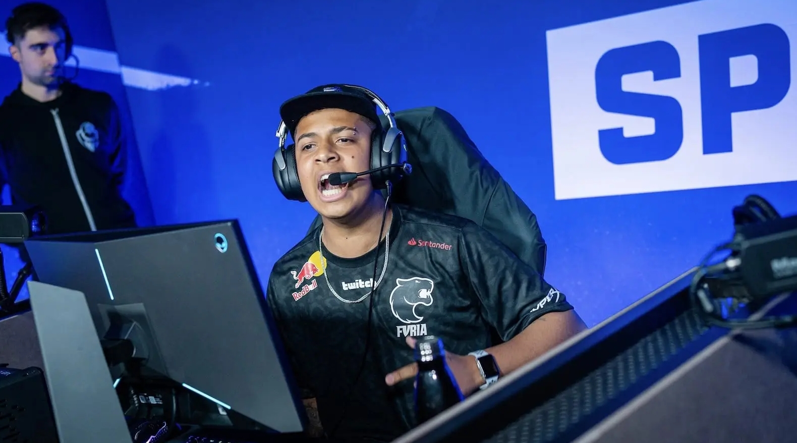 防守失误 防守失误